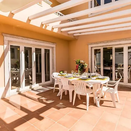 Willa Quinta Da Marinha Ii