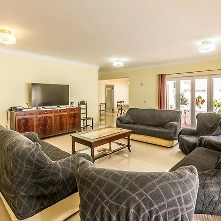 Villa Quinta Da Marinha Ii *